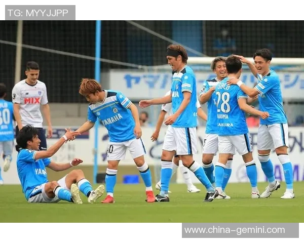 磐田喜悦与浦红红钻激战正酣争夺联赛荣耀与积分榜优势